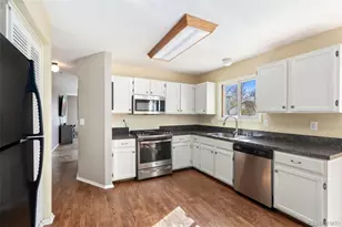 4523 Woodland Ct, Fort Collins, CO 80526 - Photo 5