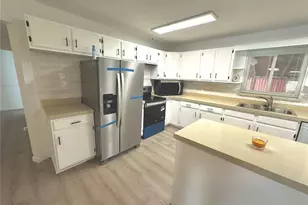 423 Empire St, Aurora, CO 80010 - Photo 7