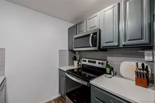 565 Saulsbury St, Lakewood, CO 80226 - Photo 11