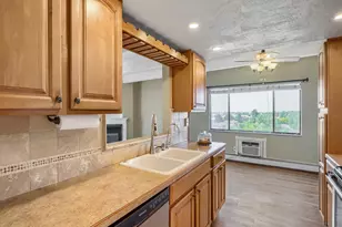 1011 S Ironton St, Aurora, CO 80012 - Photo 33