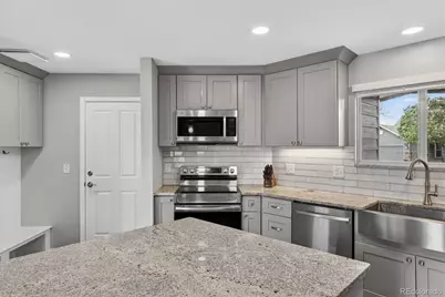 6818 Lupine Way, Arvada, CO 80007 - Photo 7