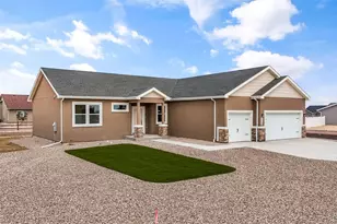 729 Campbell Ln, Pueblo, CO 81007 - Photo 37