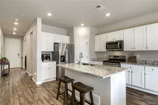 27104 E Archer Ave, Aurora, CO 80018 - Photo 9