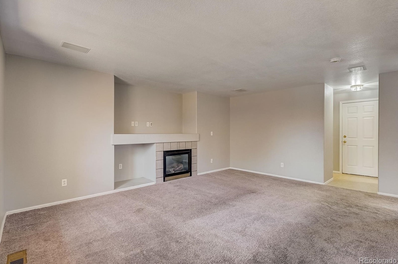 9427 Steele Dr, Denver CO  80229-3924 exterior