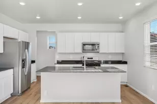 1206 Spg Crk Dr, Windsor, CO 80550 - Photo 7