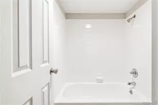 3141 S Tamarac Dr, Denver, CO 80231 - Photo 19