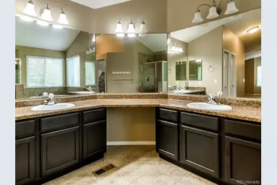 10272 Dunsford Drive, Lone Tree, CO 80124 - Photo 13