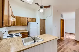 932 S Dearborn St, Aurora, CO 80012 - Photo 5