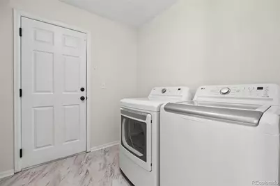 22130 E Berry Place, Aurora, CO 80015 - Photo 15