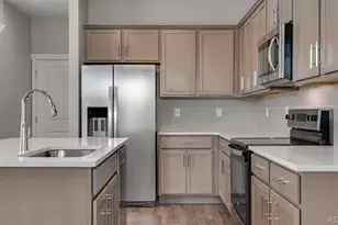 22514 E 6th Pl, Aurora, CO 80018 - Photo 11