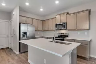 22514 E 6th Pl, Aurora, CO 80018 - Photo 7