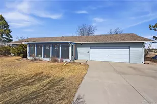 1051 Pawnee Pkwy, Elizabeth, CO 80107 - Photo 3