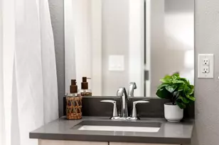 558 Madison St, Denver, CO 80206 - Photo 23
