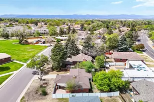 359 Quentin St, Aurora, CO 80011 - Photo 35