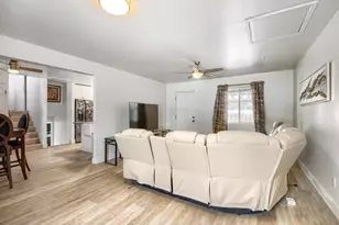 15562 E Bails Dr, Aurora, CO 80017 - Photo 5