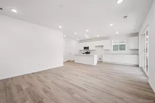 6586 N Nepal St, Aurora, CO 80019 - Photo 9