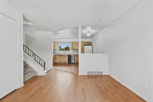 904 S Uravan St, Aurora, CO 80017 - Photo 3