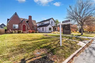 2870 Forest St, Denver, CO 80207 - Photo 3