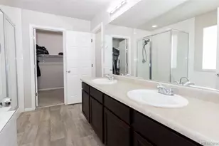 15803 E Warner Dr, Denver, CO 80239 - Photo 23