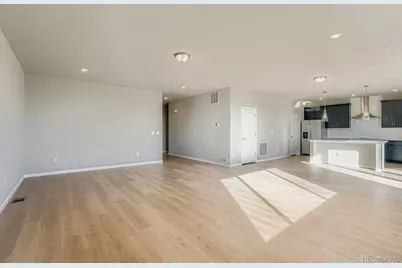 5490 E 27th Avenue, Strasburg, CO 80136 - Photo 9