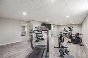 6221 S Logan Ct, Centennial, CO 80121 - Photo 25