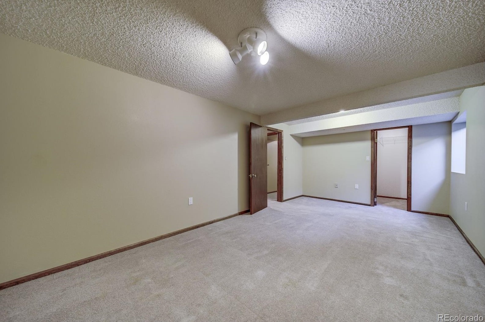 828 Mercury Cir, Littleton CO 80124-2645 exterior