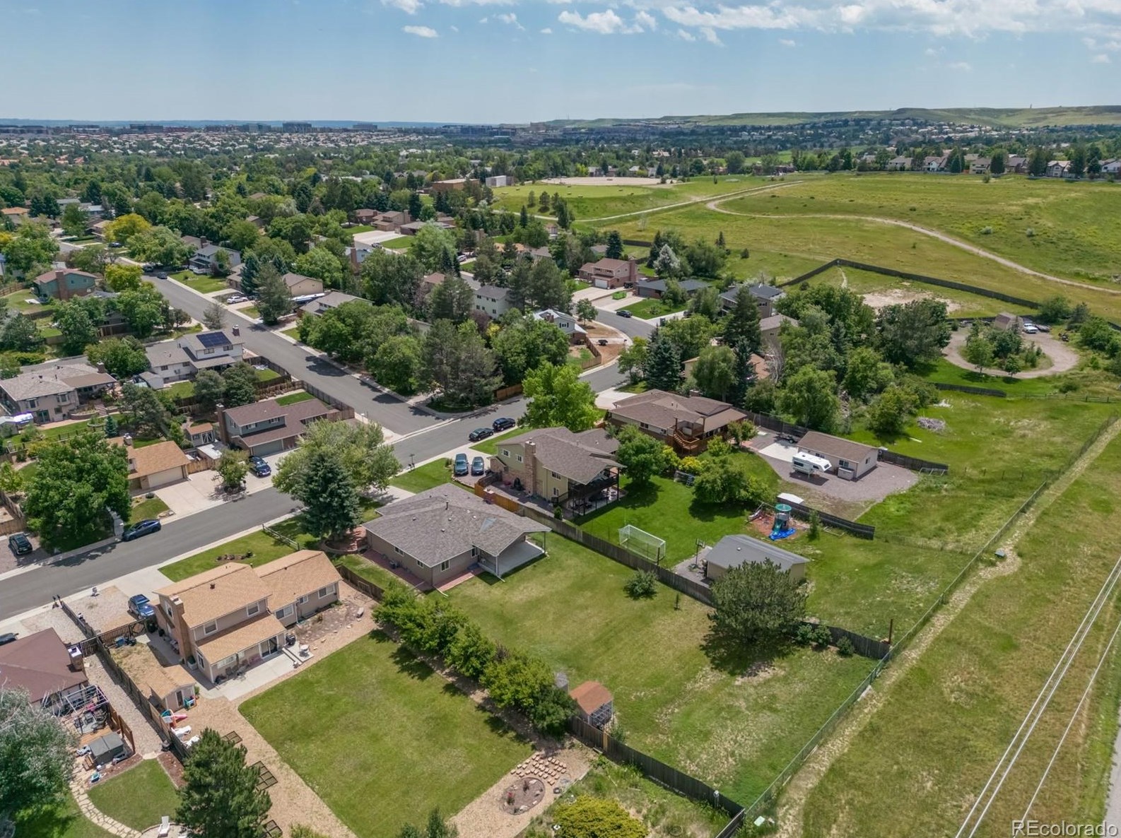 828 Mercury Cir, Littleton CO 80124-2645 exterior