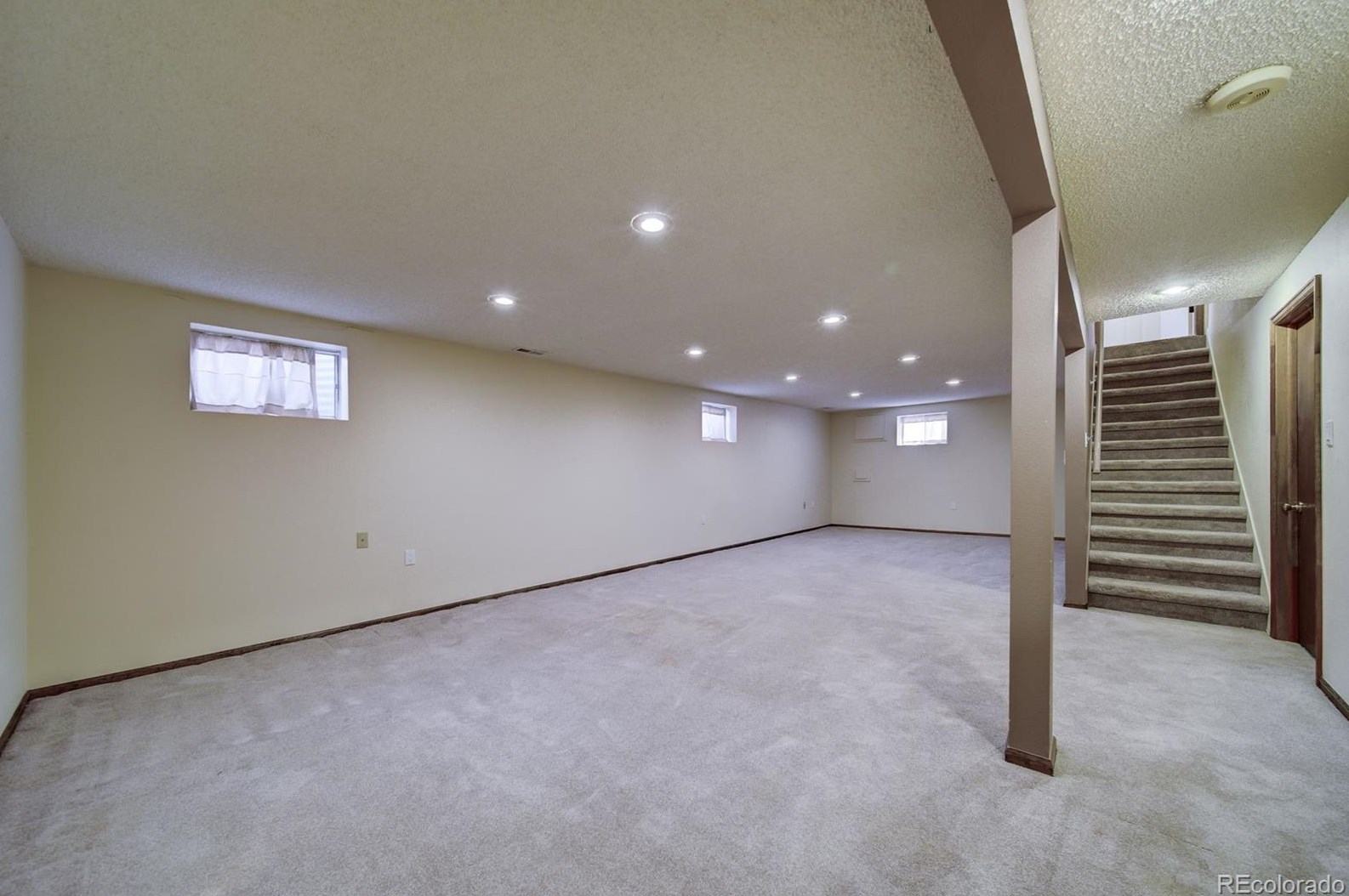 828 Mercury Cir, Littleton CO 80124-2645 exterior