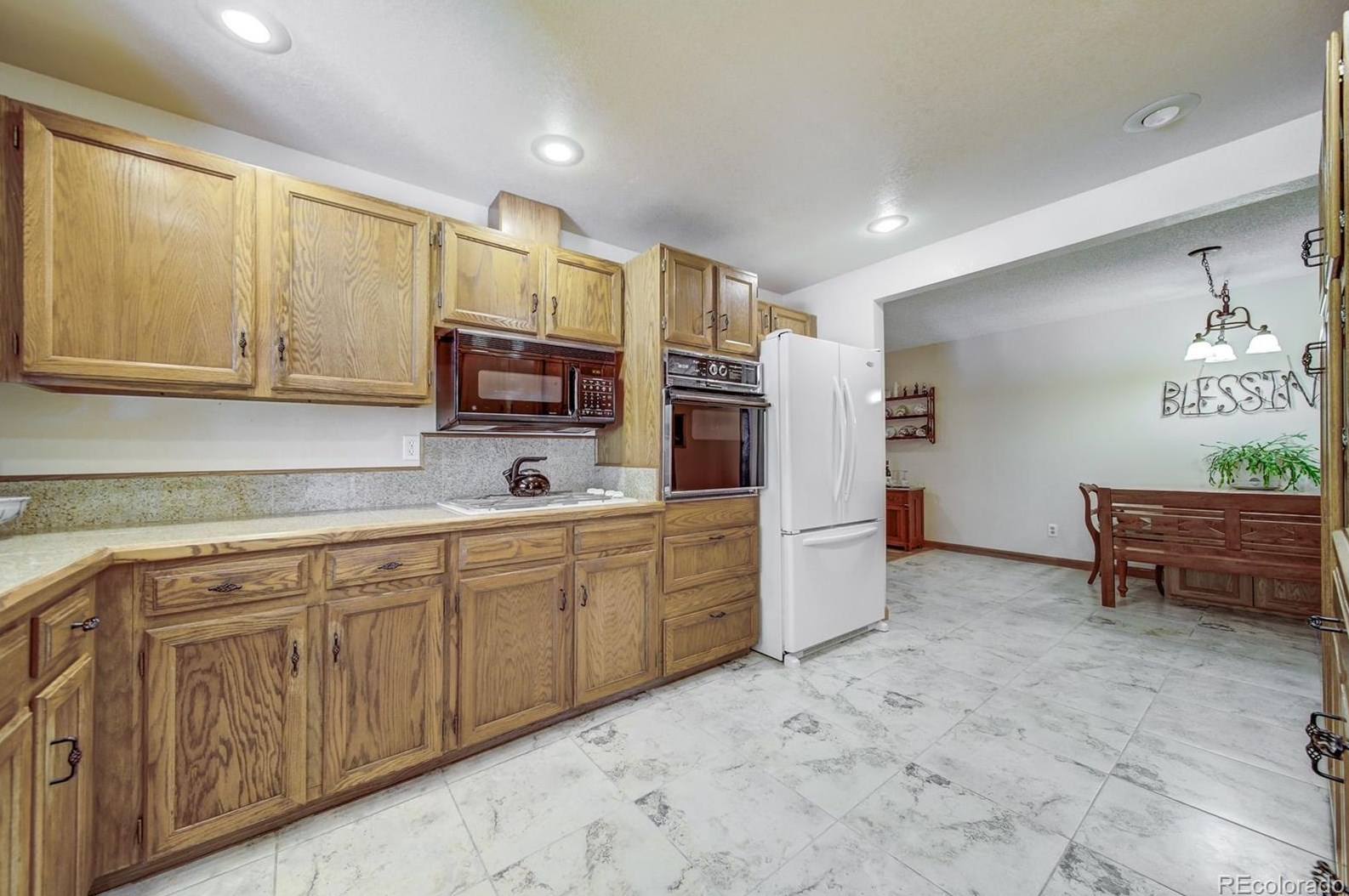 828 Mercury Cir, Littleton CO 80124-2645 exterior