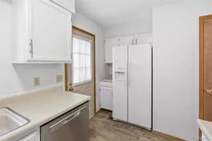 1811 S Quebec Way, Denver, CO 80231 - Photo 11