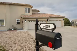 7485 S Flanders St, Centennial, CO 80016 - Photo 5