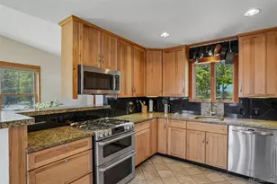174 Aspen Meadow Ln, Golden, CO 80403 - Photo 15