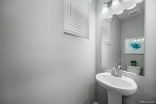10127 Scranton Ct, Commerce City, CO 80022 - Photo 15
