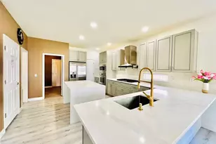 22668 E Lake Pl, Aurora, CO 80015 - Photo 13