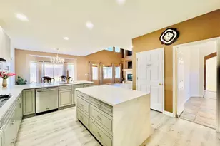 22668 E Lake Pl, Aurora, CO 80015 - Photo 15