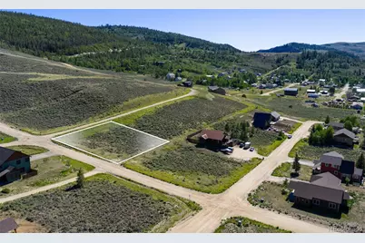 521 E Ridgeway Avenue, Hot Sulphur Springs, CO 80451 - Photo 3