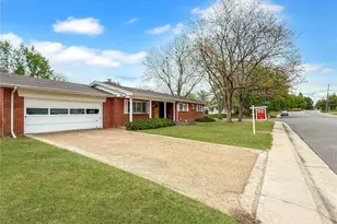1695 E Cornell Ave, Denver, CO 80210 - Photo 23