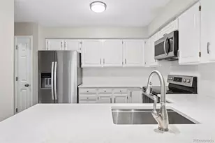 6043 E Briarwood Dr, Englewood, CO 80112 - Photo 9