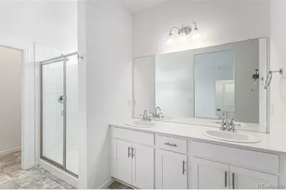 126 S Vandriver Way, Aurora, CO 80018 - Photo 5