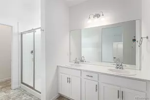 126 S Vandriver Wy, Aurora, CO 80018 - Photo 5