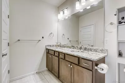 5745 S Buchanan Court #E, Aurora, CO 80016 - Photo 9