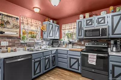 12210 Niagara Court, Brighton, CO 80602 - Photo 7