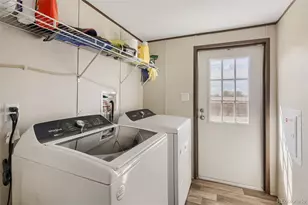 323 N Cedar St, Keenesburg, CO 80643 - Photo 9
