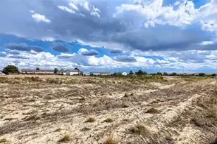 323 N Cedar St, Keenesburg, CO 80643 - Photo 17