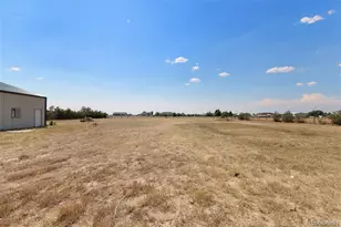 731 Shoshone St, Strasburg, CO 80136 - Photo 35