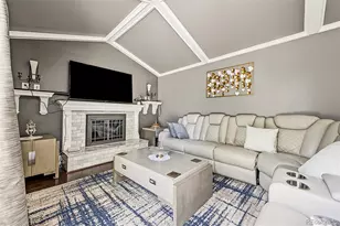 3132 S Boston Ct, Denver, CO 80231 - Photo 11