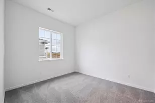 3807 Emerald Shore Cir, Loveland, CO 80538 - Photo 5