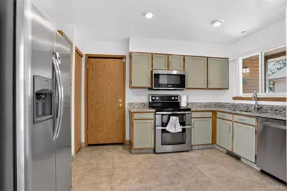 12816 E Wyoming Circle, Aurora, CO 80012 - Photo 11