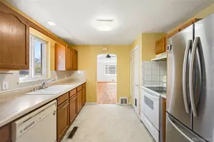 2815 Elm St, Denver, CO 80207 - Photo 11