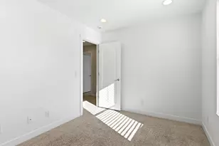 3323 N Clayton St, Denver, CO 80205 - Photo 29